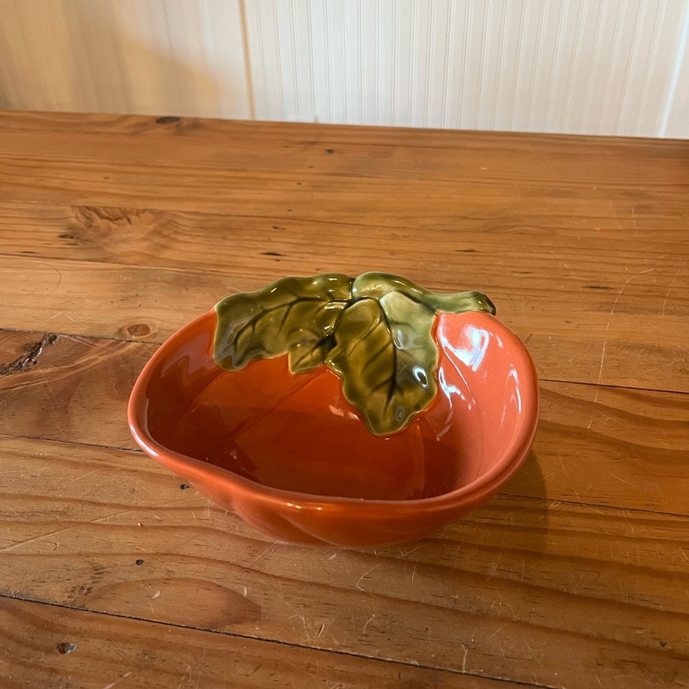 Better Homes and Gardens Orange Ceramic Pumpkin Bowl with Green Leaf Accent